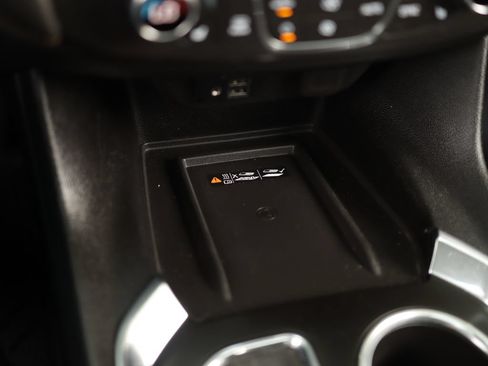 Used 2020 Chevrolet Traverse Premier w/ Redline Edition FWD image 18