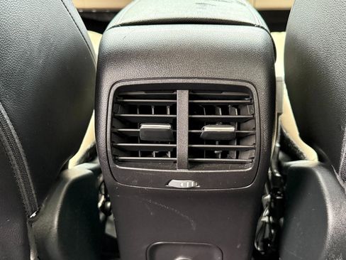 Used 2022 Ford Escape SEL w/ Class II Trailer Tow Package image 21