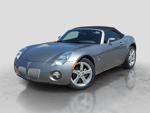 Used 2006 Pontiac Solstice Convertible w/ Premium Package RWD image 1