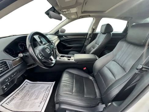 Used 2020 Honda Accord Touring image 9