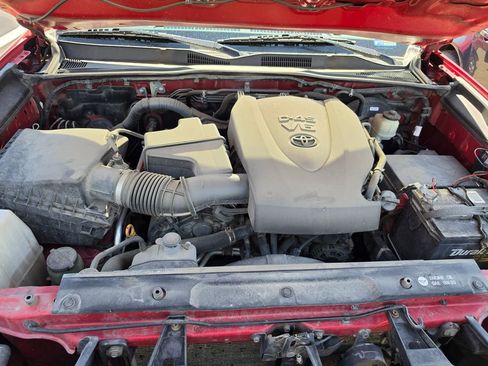 Used 2017 Toyota Tacoma SR w/ Tow Package image 9