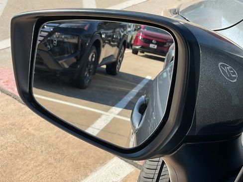 New 2025 Nissan Versa SV w/ Trunk Package image 10