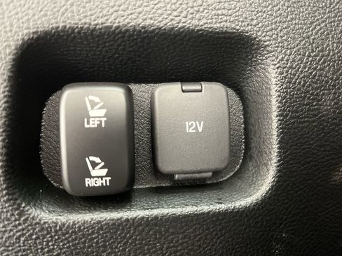 Certified 2023 Ford Edge Titanium w/ Class II Trailer Tow Package image 30