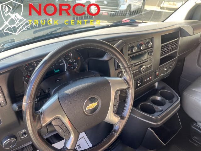 Used 2015 Chevrolet Express 2500 RWD image 14