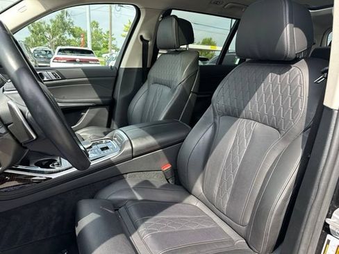 Used 2025 BMW X7 xDrive40i AWD/4WD image 30