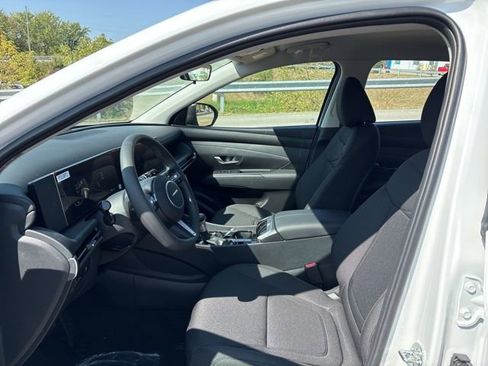 New 2026 Hyundai Tucson SE image 4