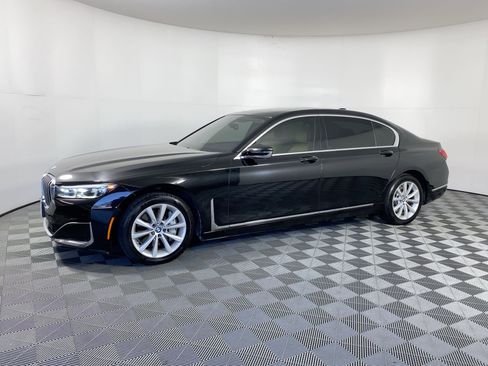 Used 2020 BMW 740i image 1
