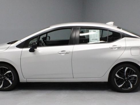 Certified 2024 Nissan Versa SR FWD image 5