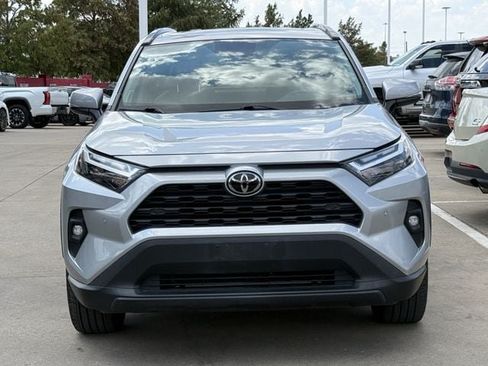 Used 2023 Toyota RAV4 XLE Premium FWD image 8