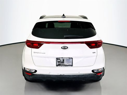 Used 2022 Kia Sportage EX w/ EX Technology Package image 6