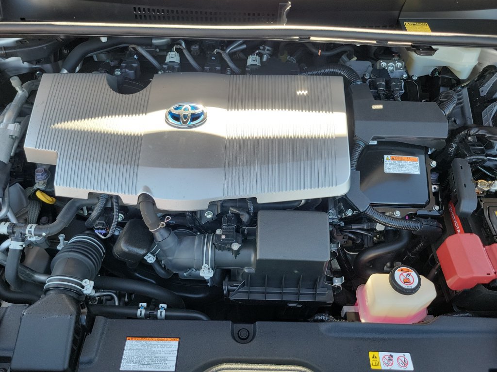 Used 2017 Toyota Prius Prime Plus w/ Preferred Accessory Package FWD image 31