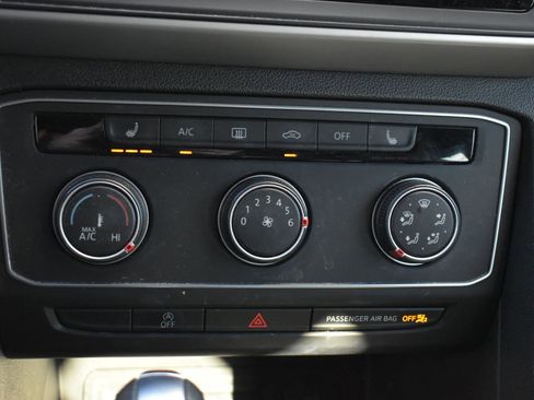 Used 2023 Volkswagen Atlas Cross Sport SE image 27