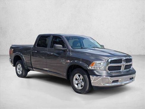 Used 2020 RAM 1500 Classic SLT RWD image 3