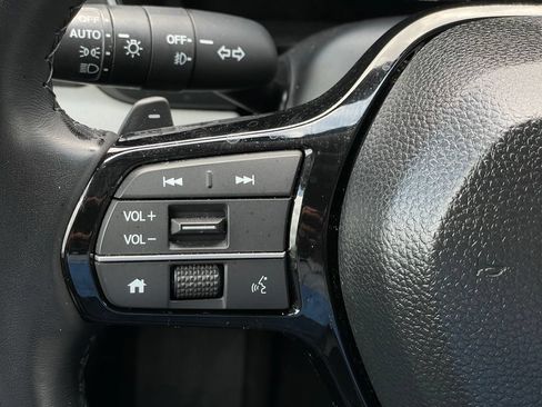 Certified 2025 Honda Pilot EX-L image 15