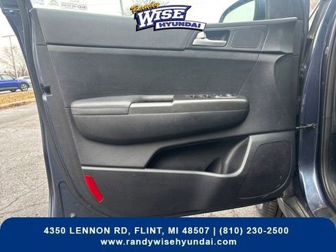 Used 2017 Kia Sportage LX image 10