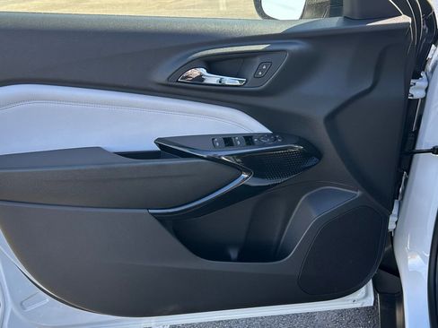 New 2025 Chevrolet Trax LT w/ LT Convenience Package image 20