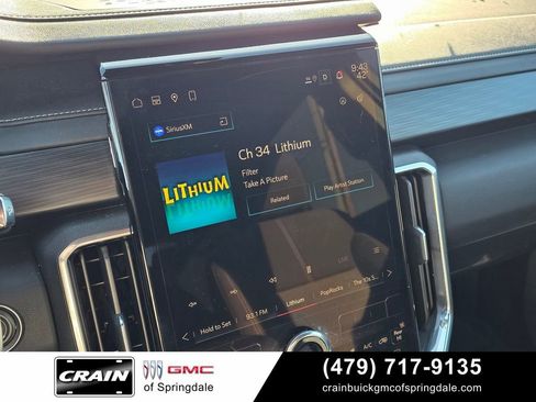Used 2025 GMC Acadia Elevation AWD/4WD image 16