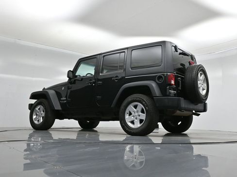 Used 2018 Jeep Wrangler Unlimited Sport S image 45