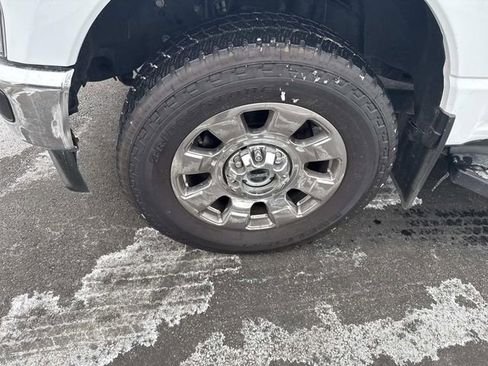 Certified 2023 Ford F250 Lariat w/ Chrome Package image 11