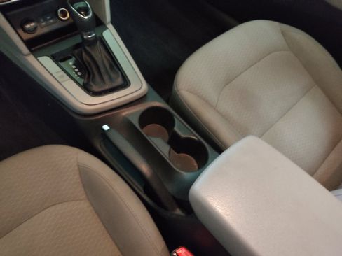 Used 2020 Hyundai Elantra SEL FWD image 26