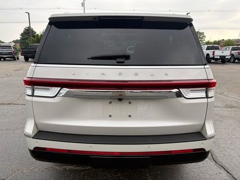 Used 2024 Lincoln Navigator L Reserve AWD/4WD image 8