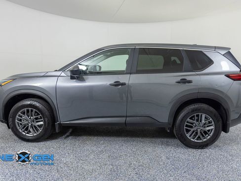 Used 2023 Nissan Rogue S AWD/4WD image 4