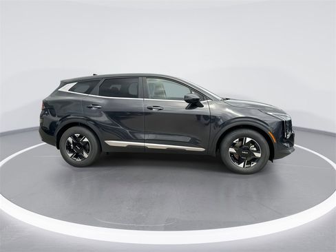 New 2026 Kia Sportage LX image 9