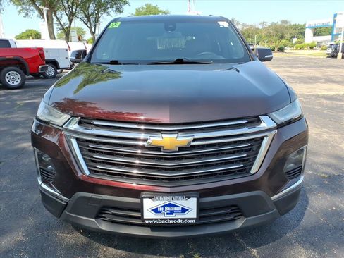 Used 2023 Chevrolet Traverse LT AWD/4WD image 2