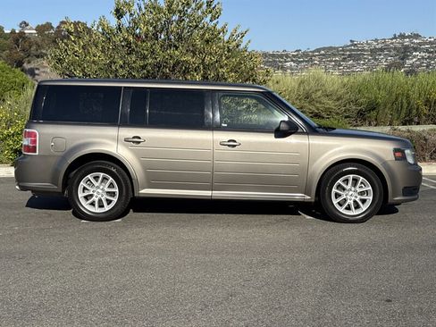 Used 2014 Ford Flex SE image 8