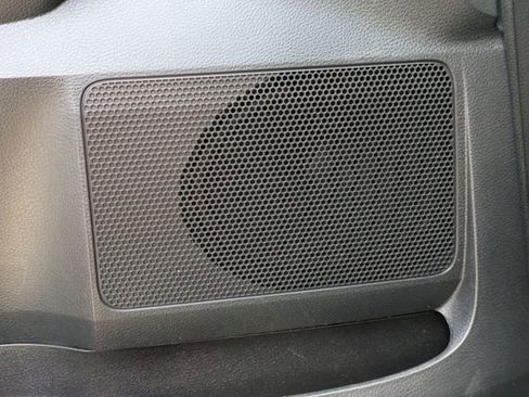 Used 2016 Toyota Tundra SR5 w/ SR5 Upgrade Package image 11