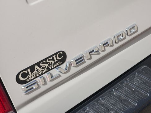 New 2026 Chevrolet Silverado 2500 Custom w/ Custom Value Package image 9