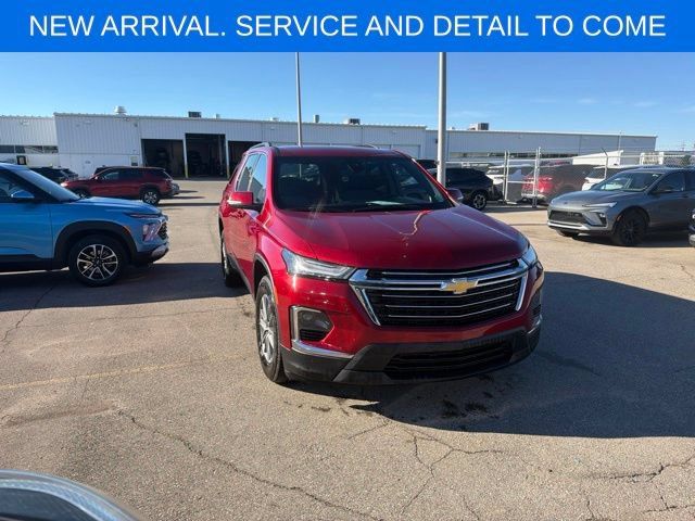 Used 2023 Chevrolet Traverse LT FWD image 1