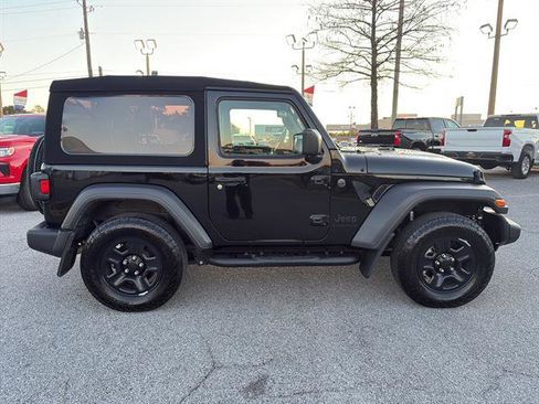 Used 2024 Jeep Wrangler Sport AWD/4WD image 8