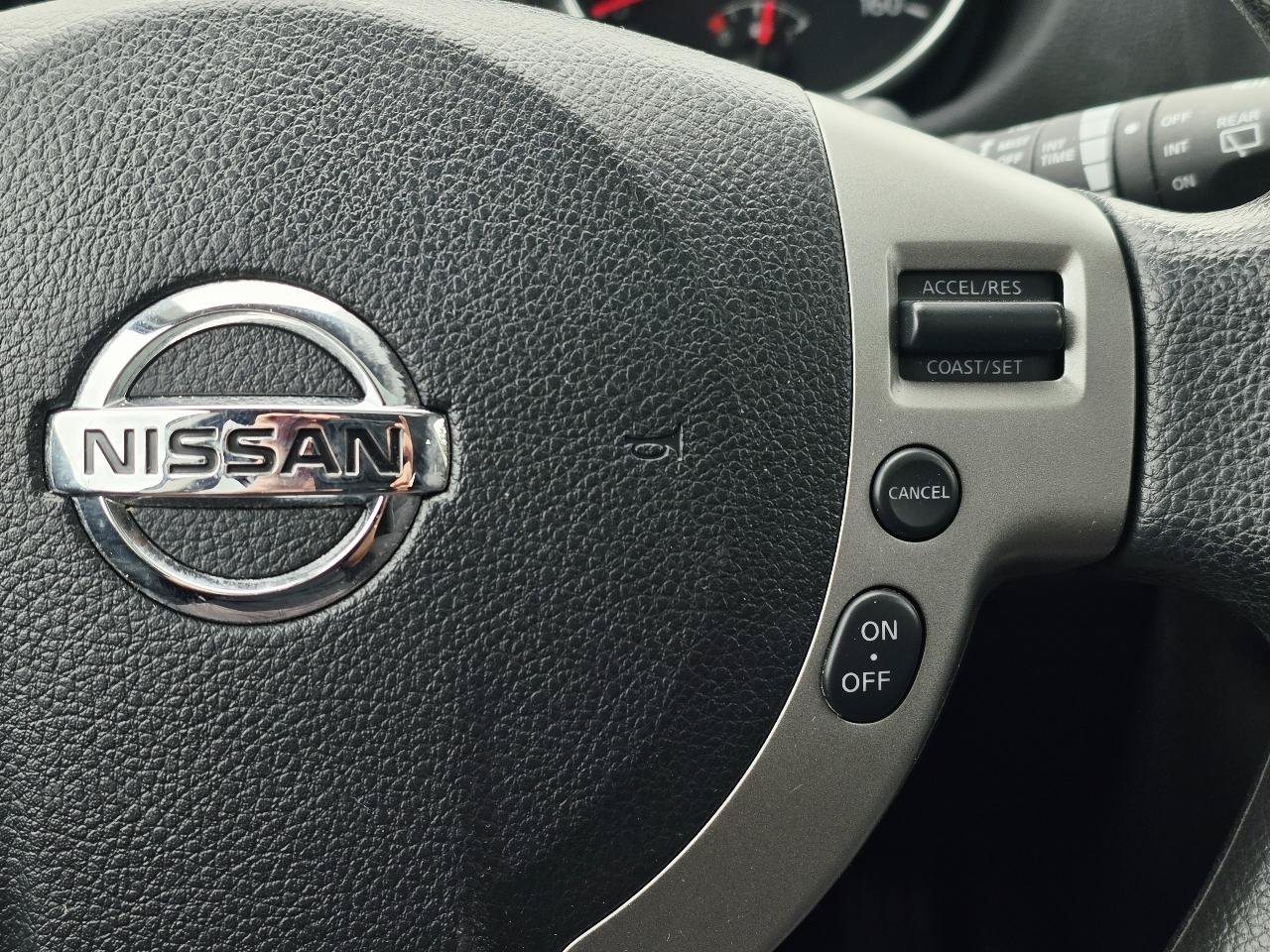 Used 2013 Nissan Rogue SV w/ Premium Pkg AWD/4WD image 31
