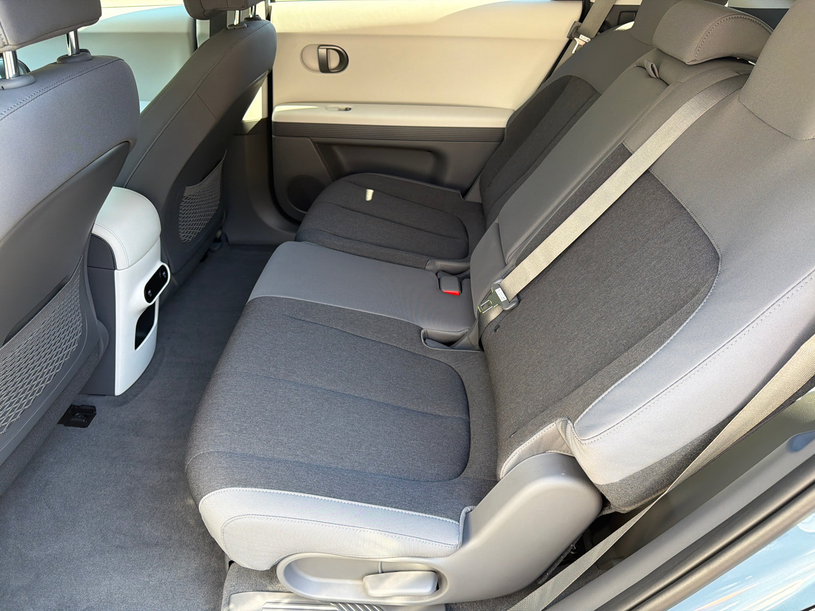 New 2027 Hyundai Ioniq 5 SE RWD image 12