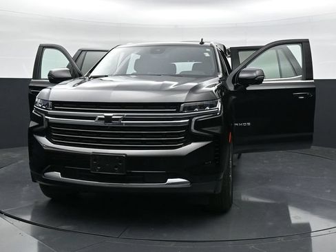 Used 2024 Chevrolet Tahoe LT w/ Luxury Package AWD/4WD image 46