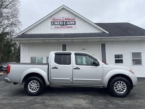 Used 2015 Nissan Frontier SV w/ SV Value Truck Package image 10
