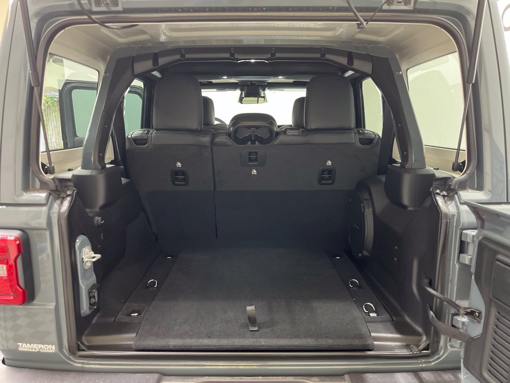 New 2026 Jeep Wrangler Unlimited Sahara AWD/4WD image 26