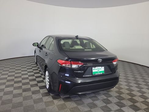 Used 2021 Toyota Corolla LE FWD image 5