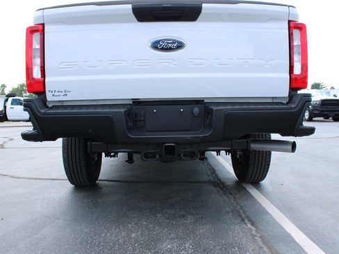 Used 2025 Ford F350 XL AWD/4WD image 17