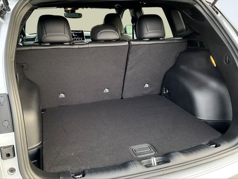 New 2026 Jeep Compass Latitude image 19