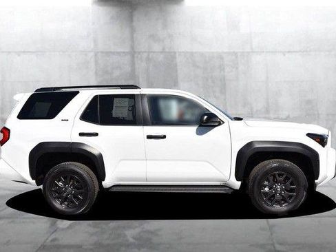 Used 2025 Toyota 4Runner SR5 image 5