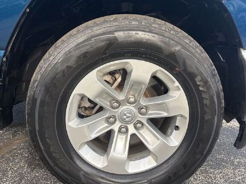 Used 2024 RAM 1500 Laramie image 9