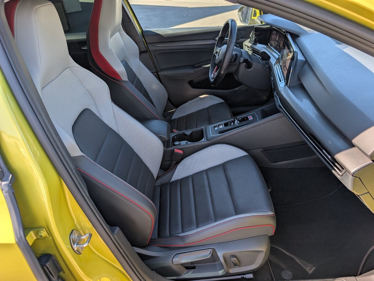 Used 2022 Volkswagen GTI Autobahn FWD image 8