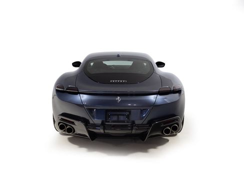 Used 2021 Ferrari Roma RWD image 5