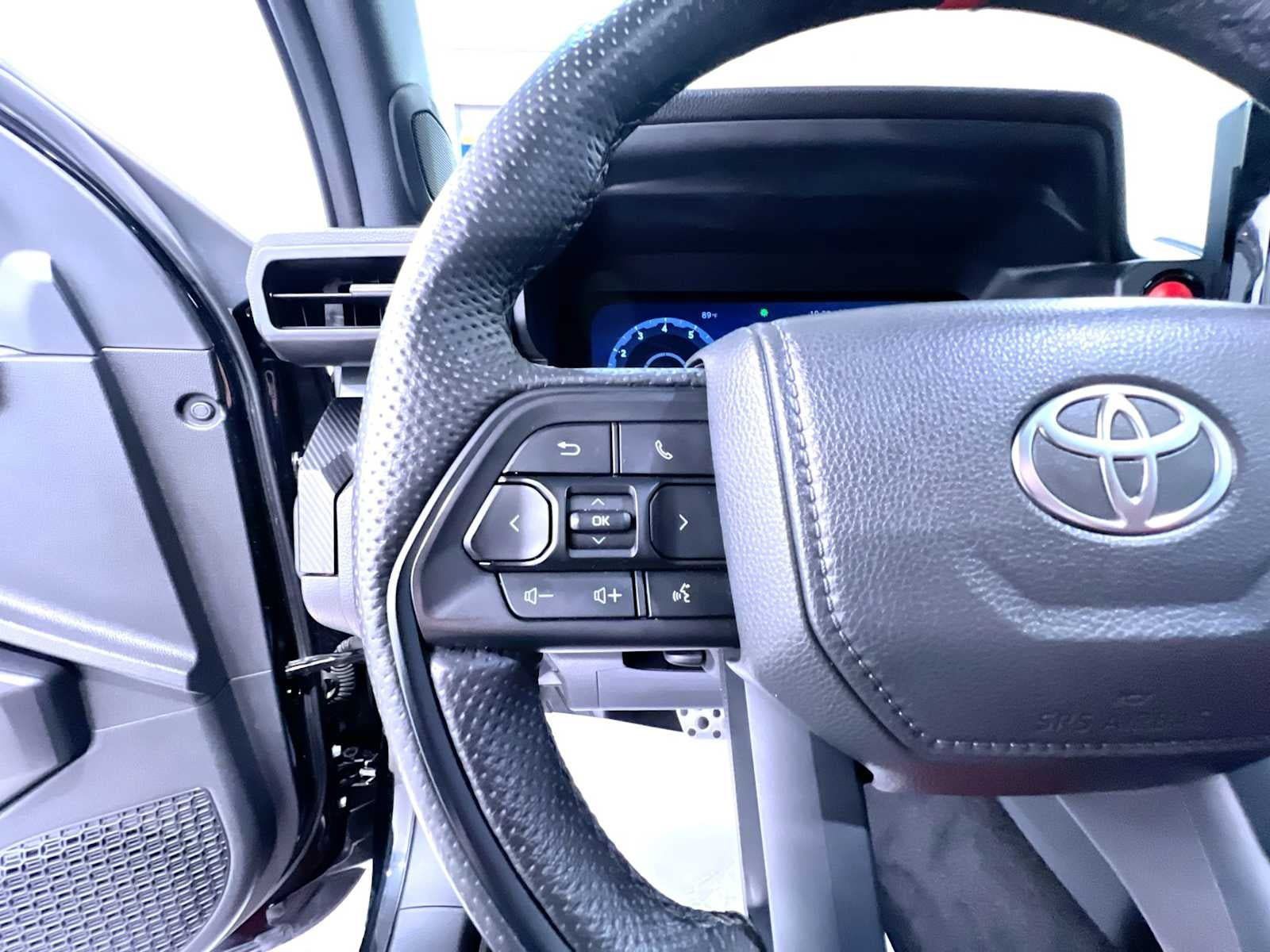 Used 2025 Toyota Tacoma TRD Pro AWD/4WD image 20