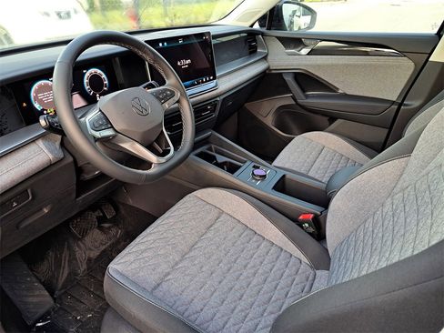 New 2026 Volkswagen Tiguan S image 7