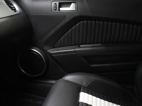Used 2013 Ford Mustang Shelby GT500 RWD image 12