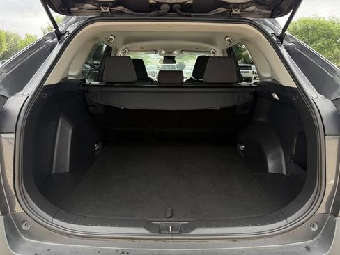 Used 2025 Toyota RAV4 XLE FWD image 27