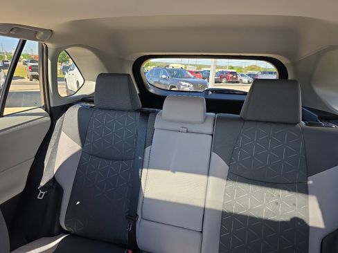 Used 2025 Toyota RAV4 XLE w/ Convenience Package image 7